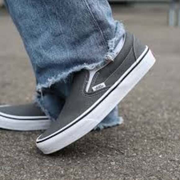 Vans Classic Slip-On Shoe in Charcoal Grey main image 4